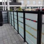 outdoor privacy screens glass